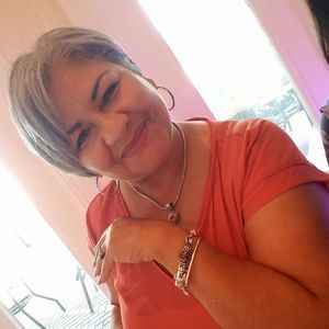 Meet your Posher, Sonia